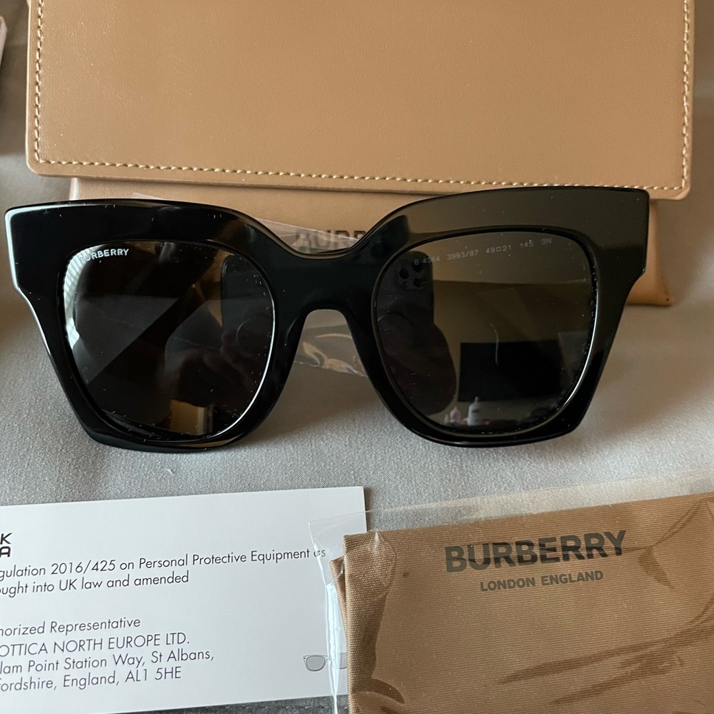 Brand New Burberry Kitty Sunglasses - Black